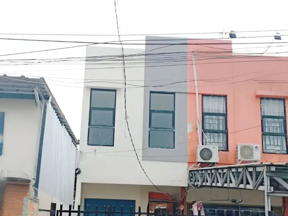 Dijual ruko 2lt Luas 84 SHGB di Pulo gadung jakarta cocok utk usaha dekat terminal