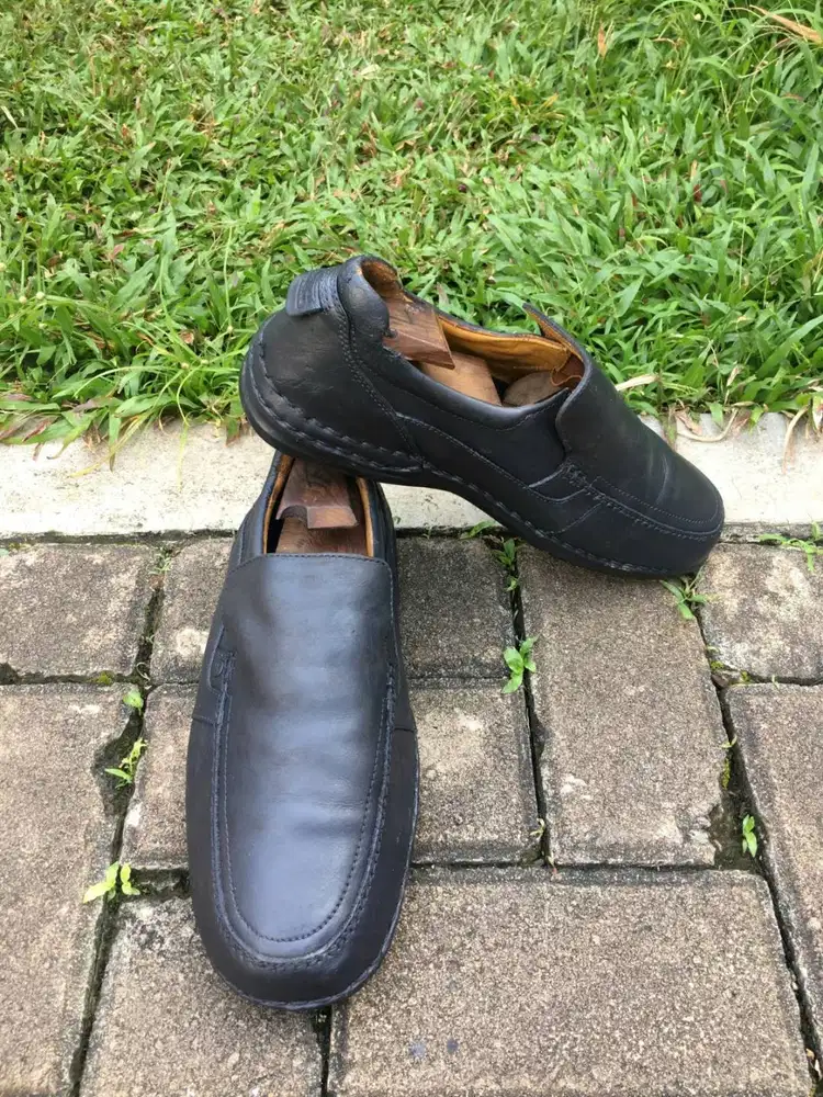 Sepatu Second Original Kulit Slip On Camel Active