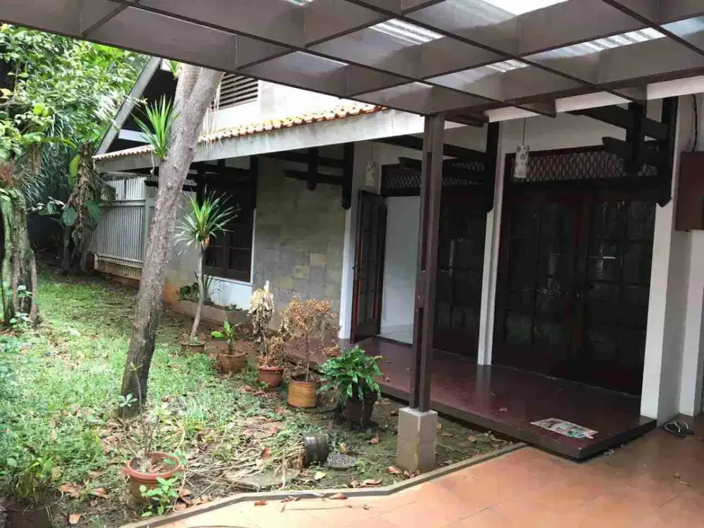 Dijual Rumah luas lokasi strategis di wilayah Cipete Jakarta Selatan