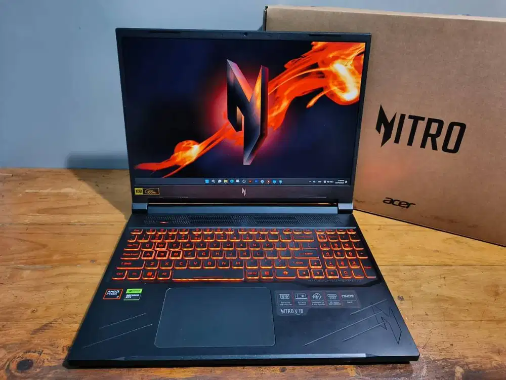 Nitro ANV16-41 Ryzen 7 8845HS 16/1TB RTX 4050 6GB Garansi Juli 2026
