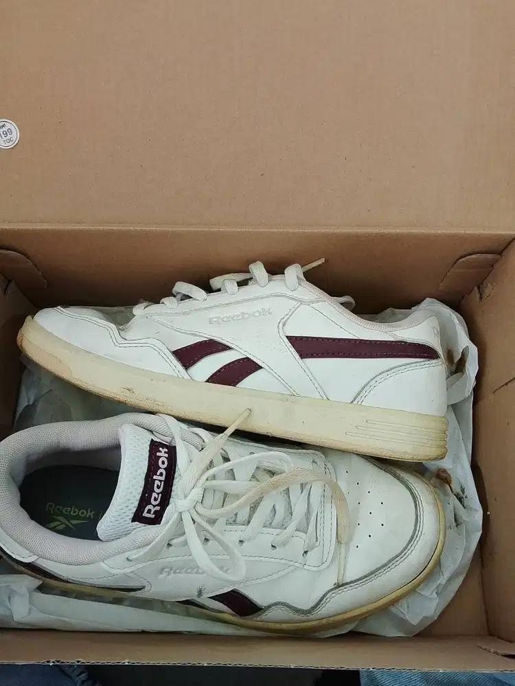 Sepatu Reebok Royal Techque T size 37 second