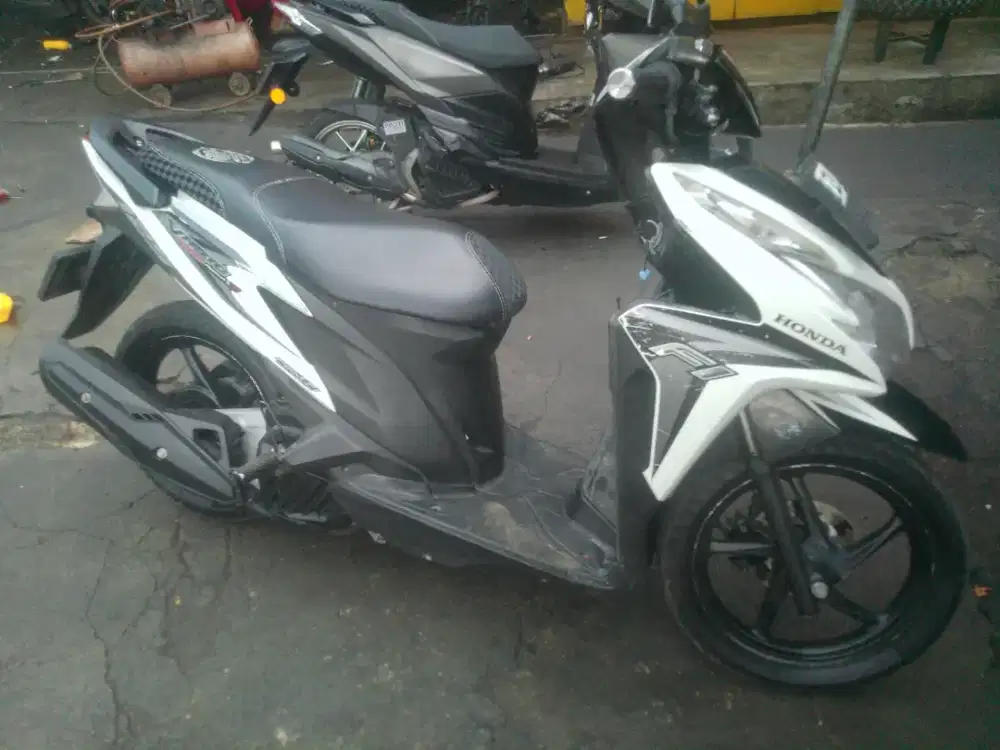 Vario fi 125 old . Kzr