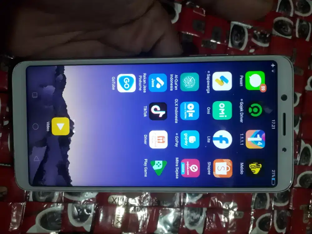 Oppo f5 ram 4/64 hp only