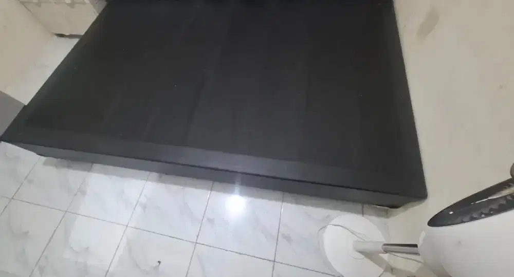 Dijual divan warna hitam