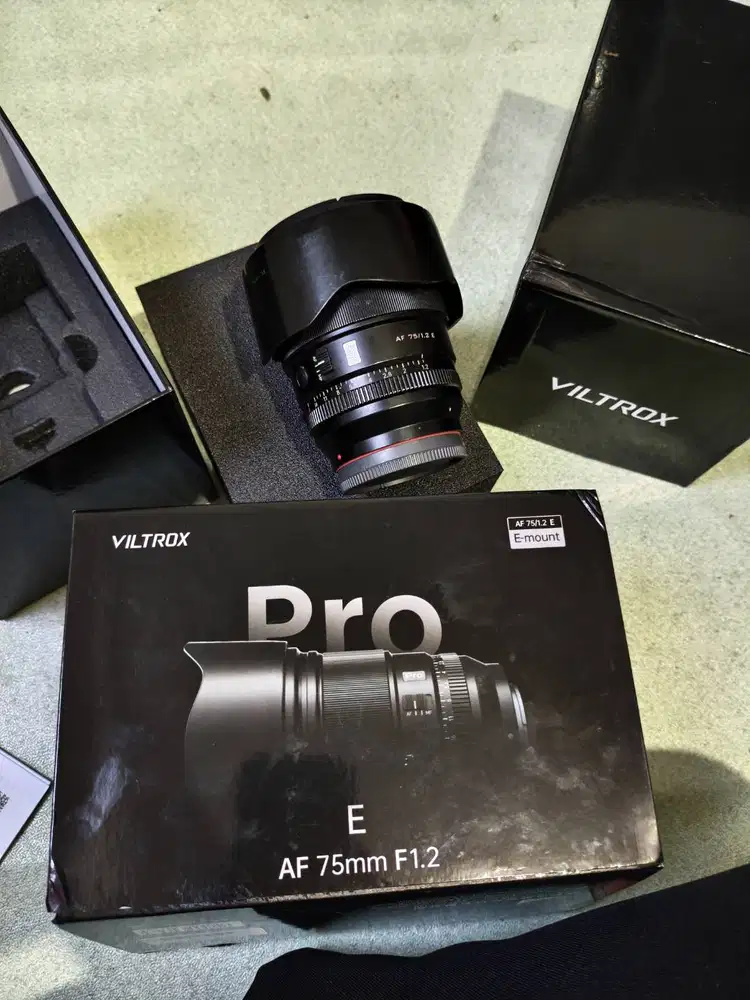 Lensa Viltrox e-Mount for Sony 75mm F1.2