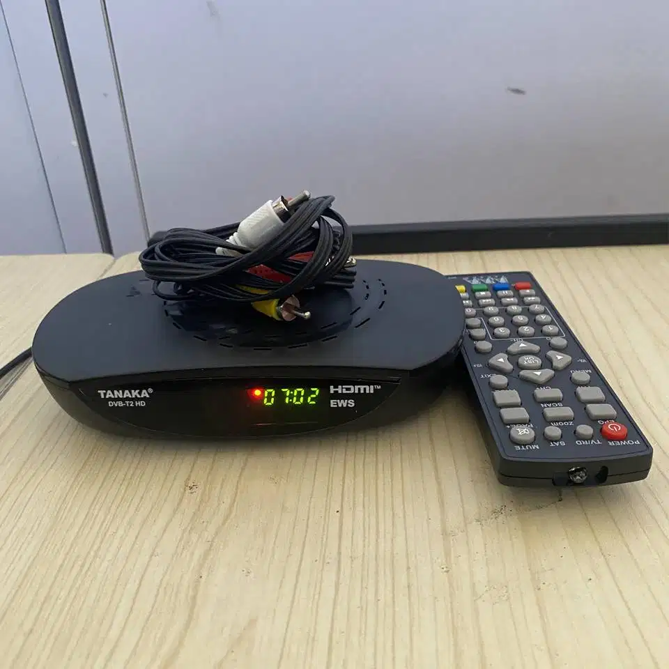 Set top box TANAKA T2 kondisi tes nyala