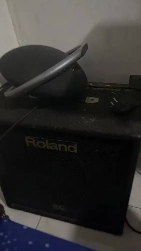 Dijual Ampli Roland Kc350