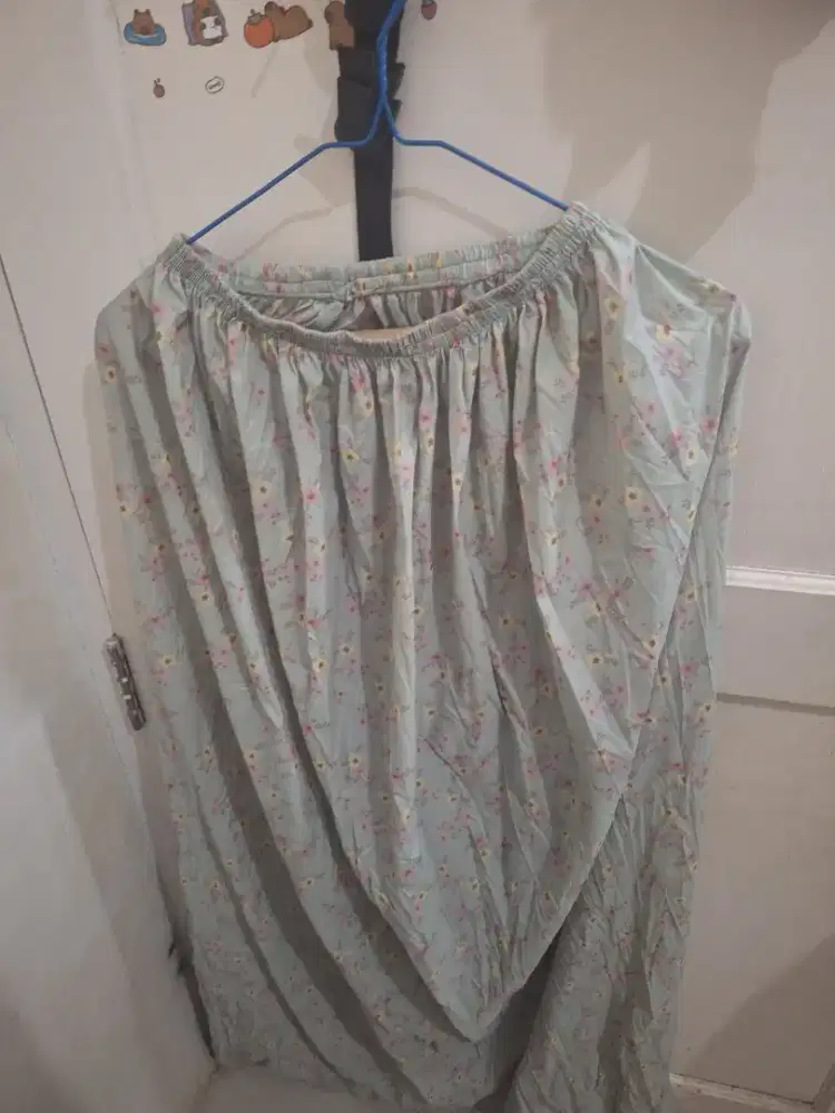 Rok maxi bermotif 
Bunga warna sage green 
Limited edition 
Barang ter