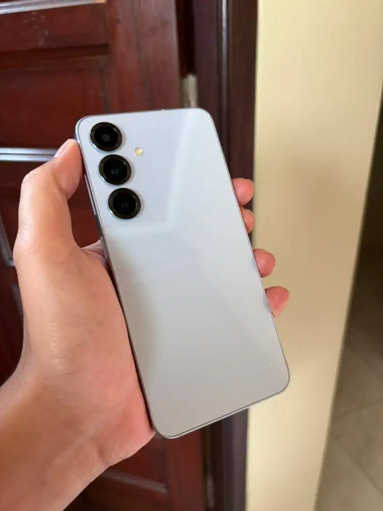 SAMSUNG S25 12/512GB