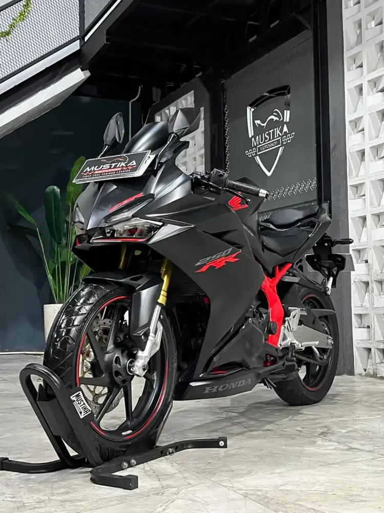 HONDA CBR 250RR 2019 ODO 12RB - Chintia Mustika