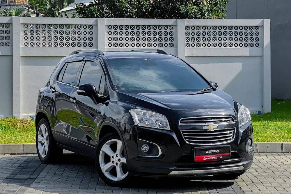 Chevrolet Trax 1.4 Turbo LTZ AT Matic 2016 Hitam Metalik. FULL RECORD!