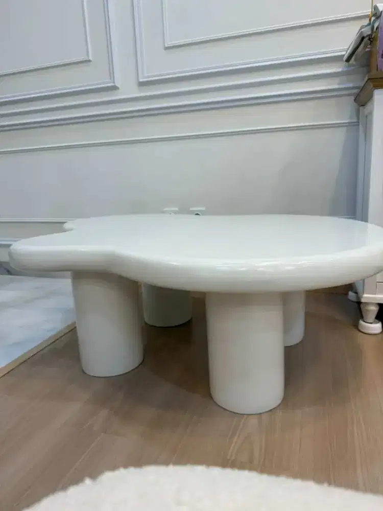 Coffee Table Minimalis Unik Putih – Meja Tamu Estetik Modern