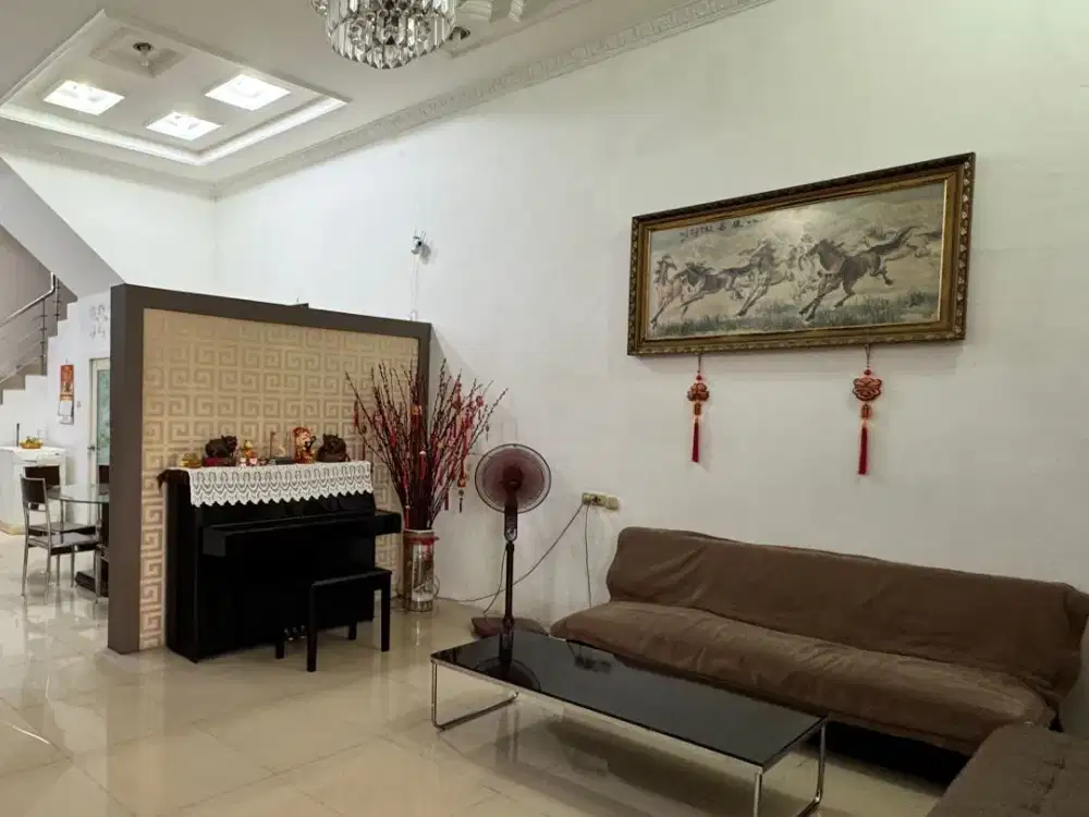 DIJUAL RUMAH DI KOMPLEK CEMARA ASRI MEDAN