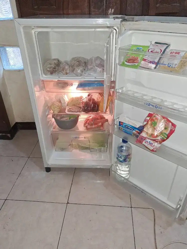 Jual kulkas TOSHIBA GLACIO satu pintu siap untuk  d antar