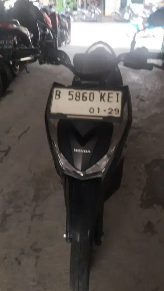 Honda beat street th.2024  pajak panjang b bekasi
