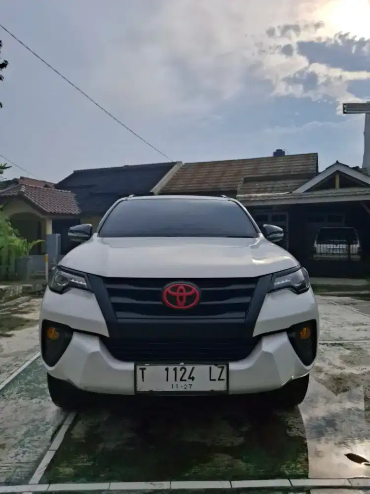 Fortuner VRZ at solar