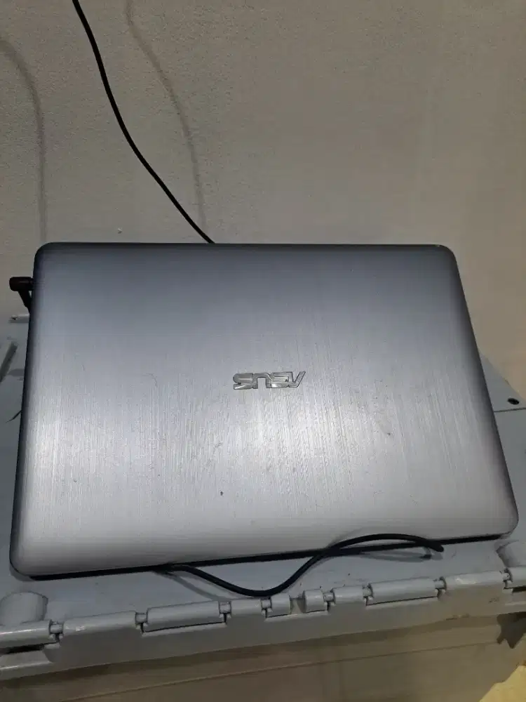 Laptop asus x441ua