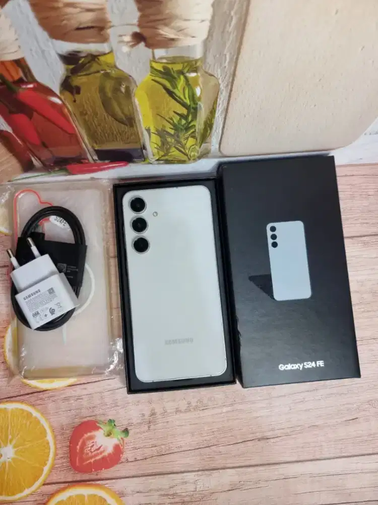 Jual hp belum sebulan samsung A26 5g 8/256 likenew free adaptor+case