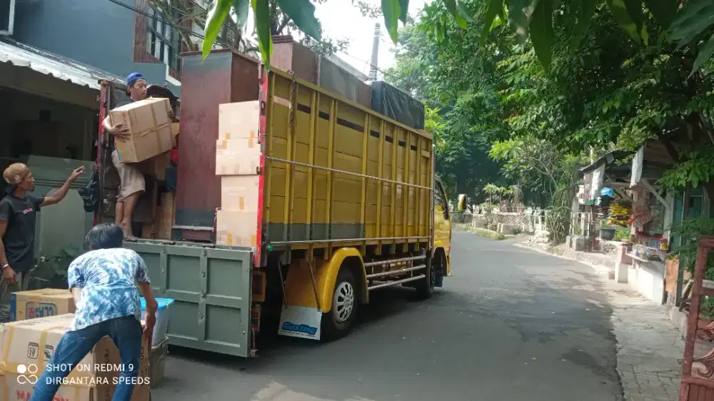 Sewa truk pindahan rumah kantor apartement kos2an gudang dll