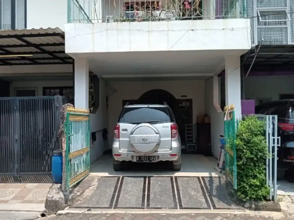 rumah 2,5 lantai,,murah di taman Pegangsaan indah,kelapa gading