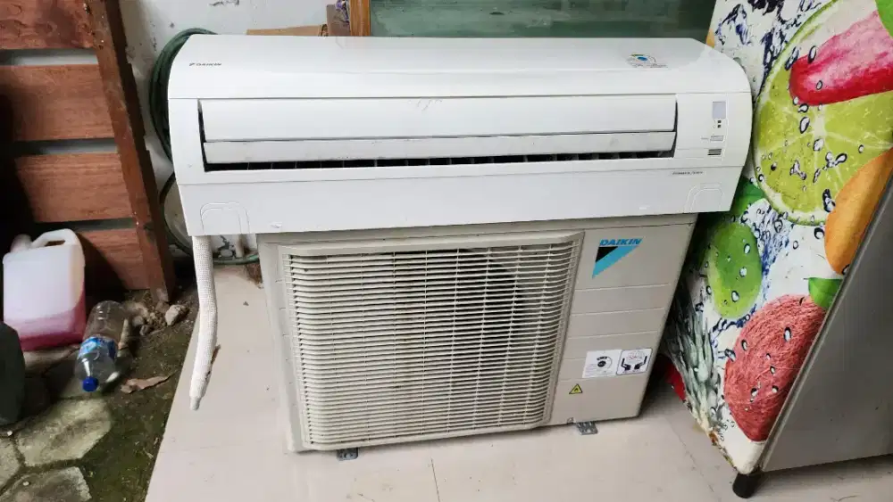AC merk Daikin 2PK, kondisi 99%