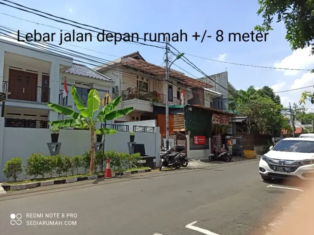 rumah dan kost 2,5 lantai,strategis di Rawamangun,jakarta timur