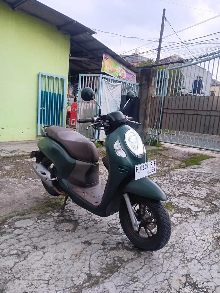 DIJUAL , SCOOPY 2023