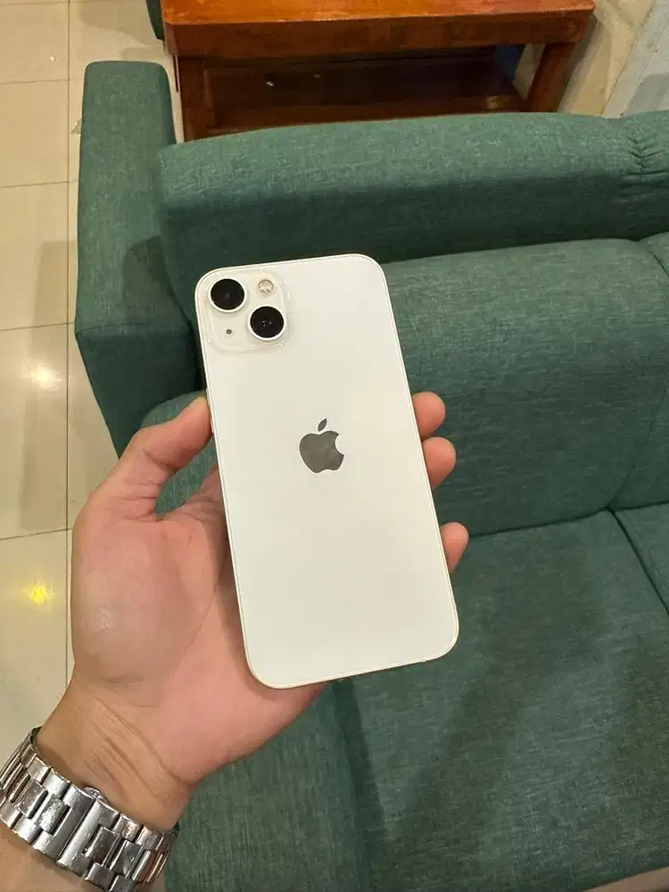 Iphone 13 basic 128gb starlight like new