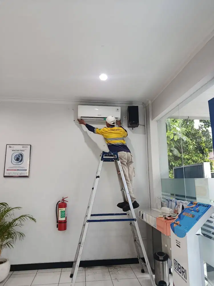 Jasa Teknisi Tukang Servis Service Cuci AC Sleman