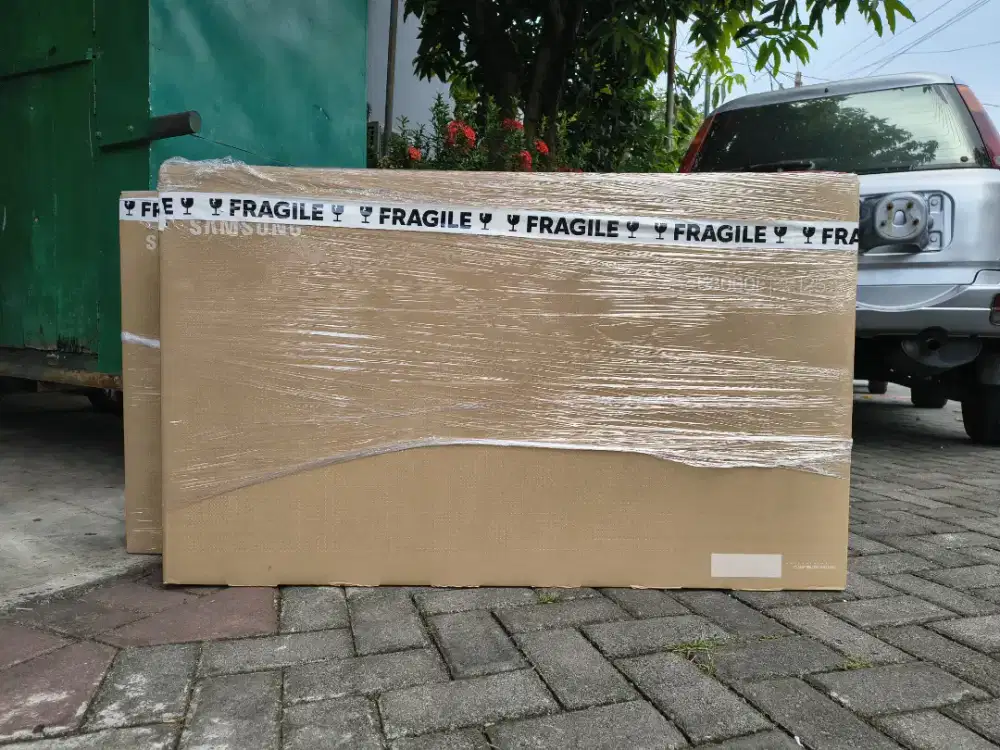 Smart tv Samsung 50 in. 4K UHD Baru Garansi resmi