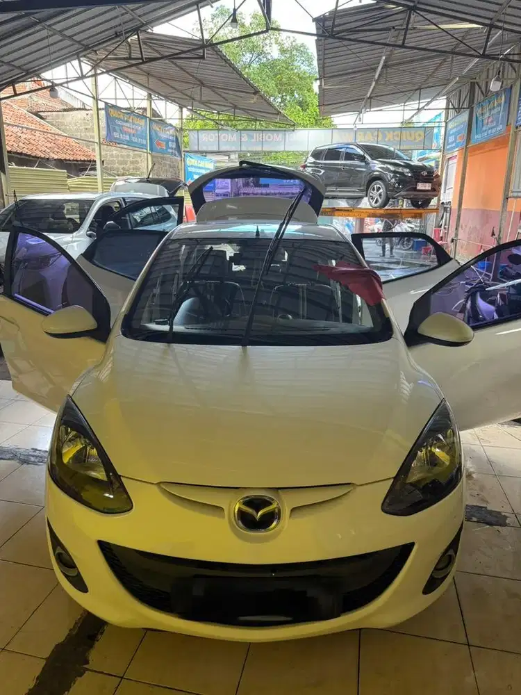 Jual MAZDA 2 2013 AT second