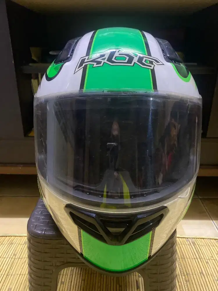 Helm KBC Hijau Putih mulus