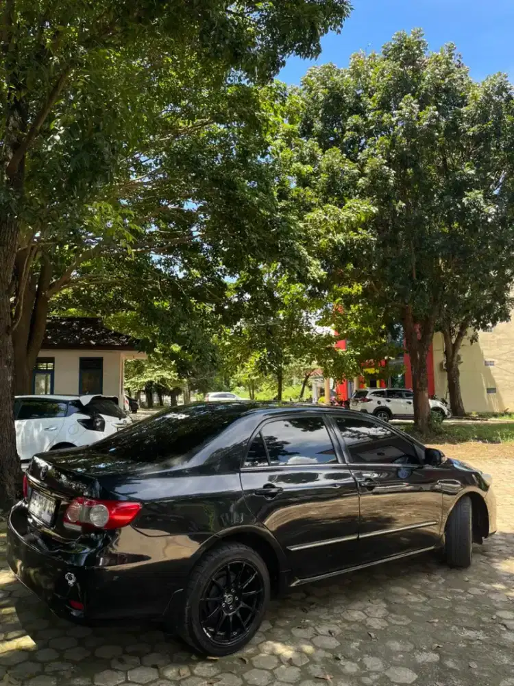 Toyota Altis E MT 2011