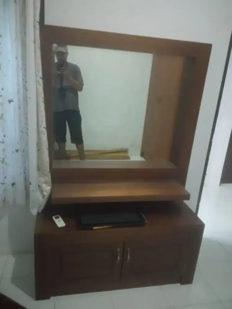 Dijual meja Rias Jati ukuran Besar
