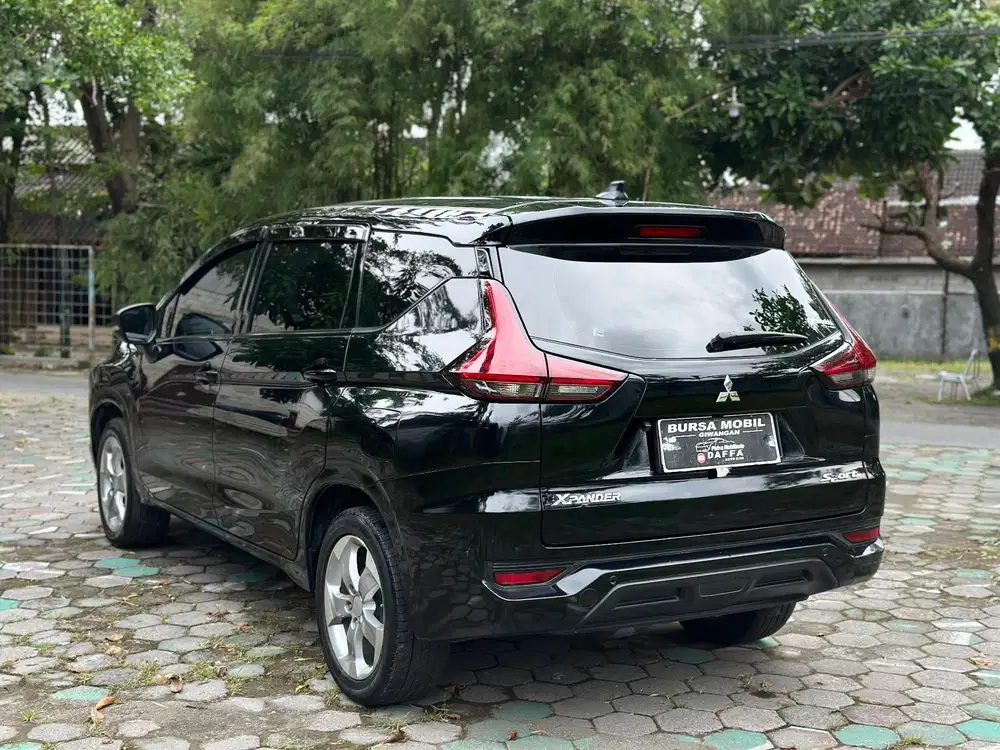 MITSUBISHI XPANDER 2019 Manual Hitam