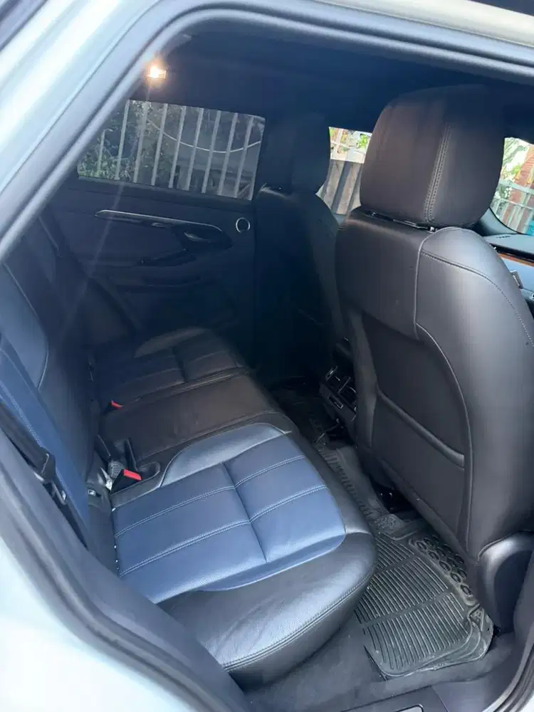 Range rover evoguue