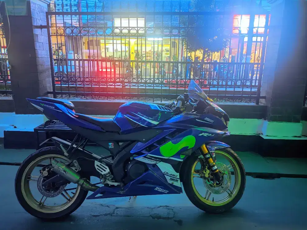 Motor Yamaha R15 v2 modif R25 murah