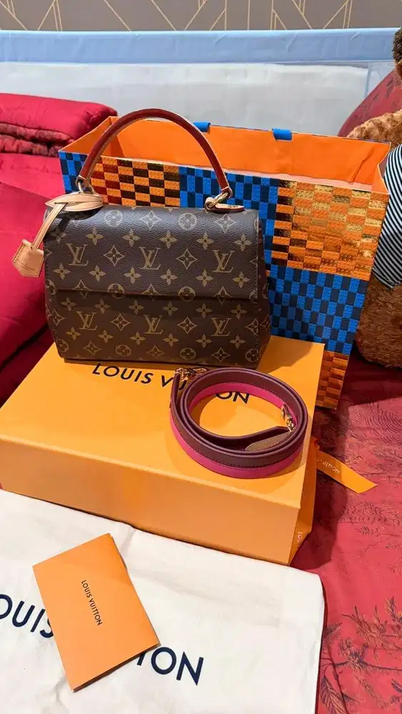 LOUIS VUITTON  Monogram Cluny BB Bordeaux Fuchsia