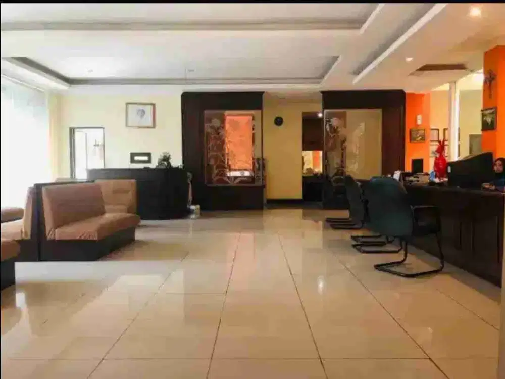 DIJUAL CEPAT ( turun harga) nego GEDUNG KOMERSIAL di jl WR SUPRATMAN bangunan minimalis & lokasi sangat strategis