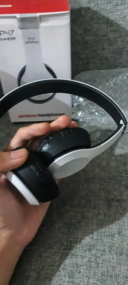 Headphones Wireless P47 White