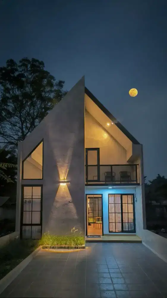 Rumah 1,5 Lantai Modern Pinggir Jalan Utama