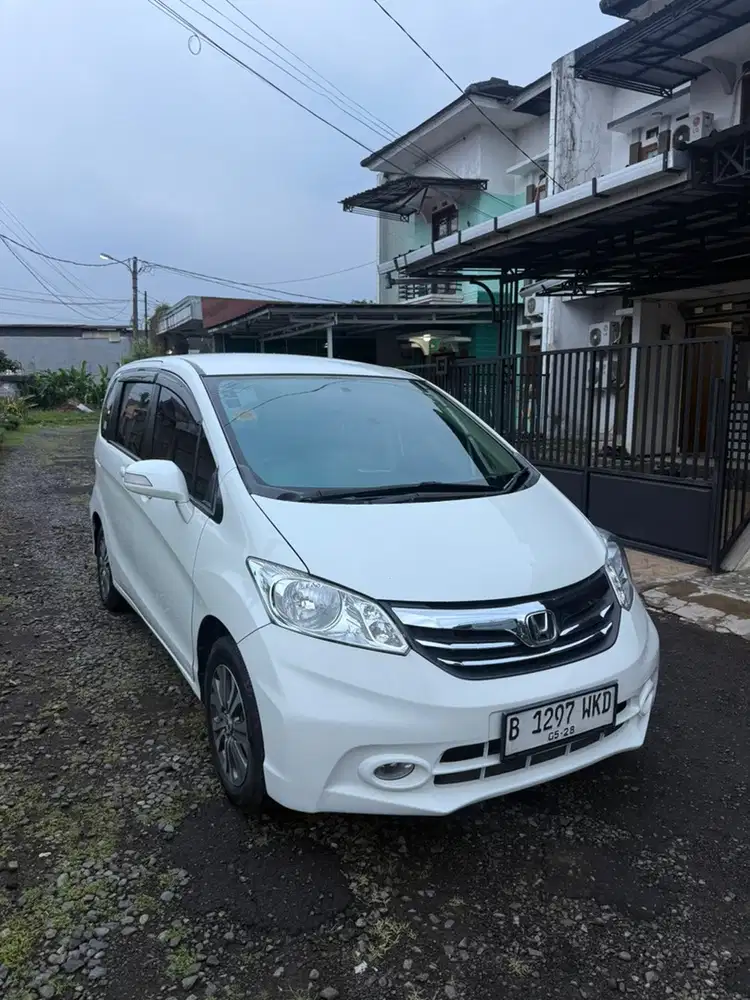 Honda Freed 2013 Bensin