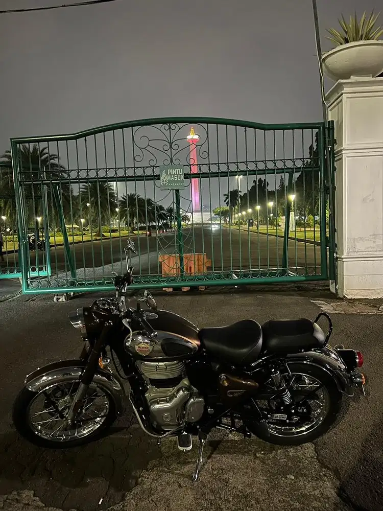 Royal Enfield 350 Classic 2023 Bronze Brown mulus