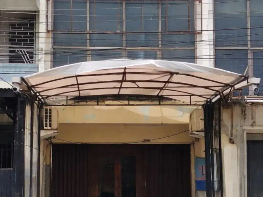 Jarang Ada Baratajaya SHM Hadap Utara