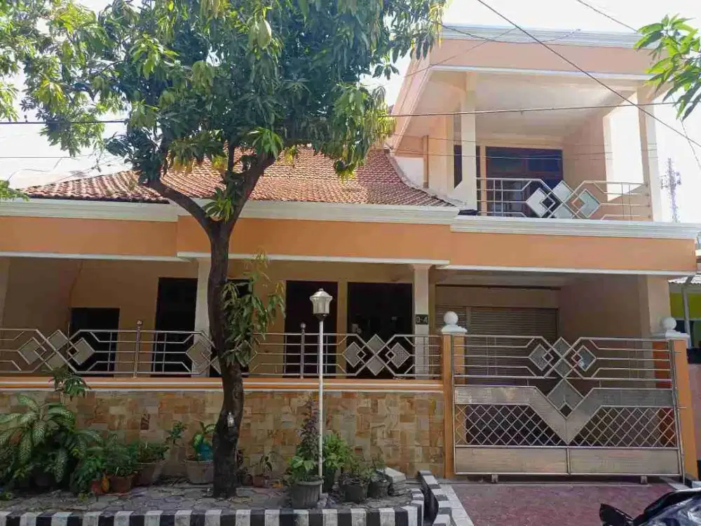 Disewakan Rumah Rungkut 1,5 Lantai Siap Huni