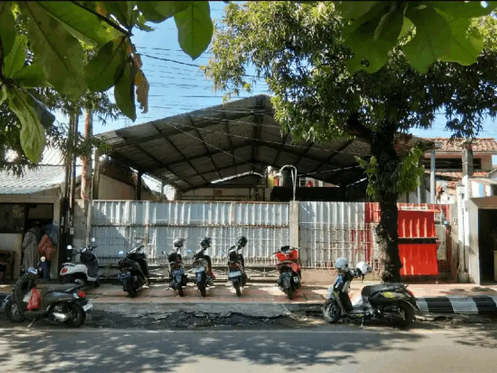 Gudang Di Lokasi Strategis Jalan Raya Arah Jepara