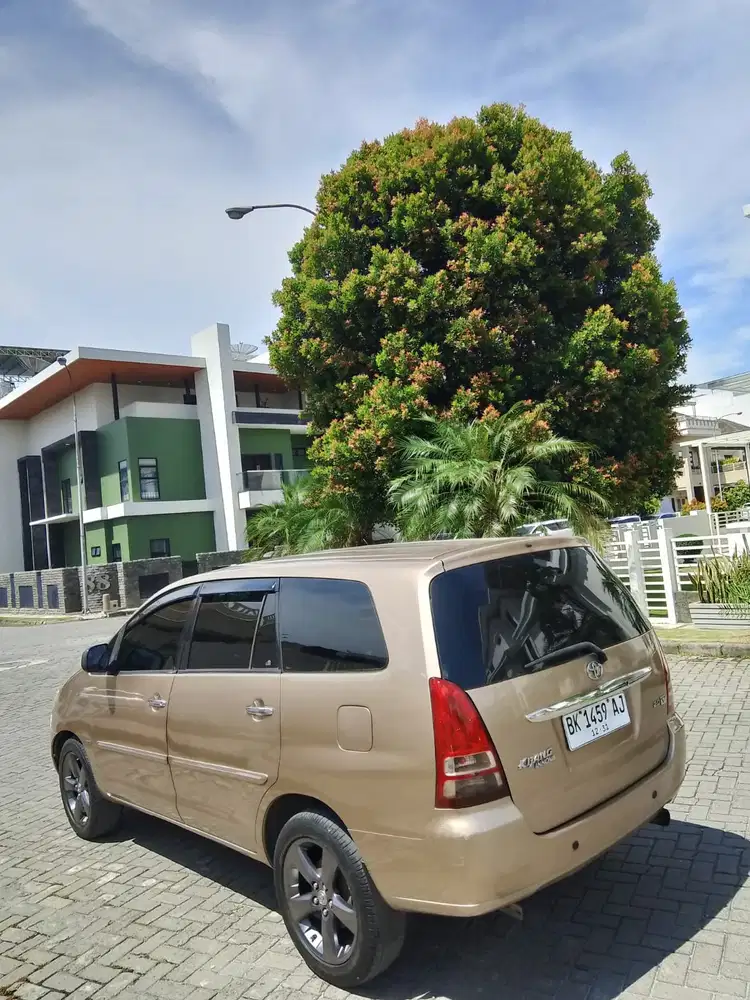 Kijang inova V , pajak off harga murah