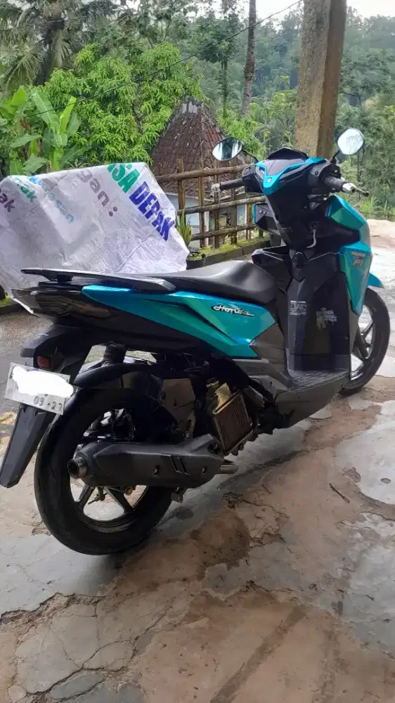 Vario led old  125 2017