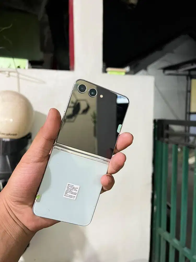 SAMSUNG ZFLIP 5 8/512