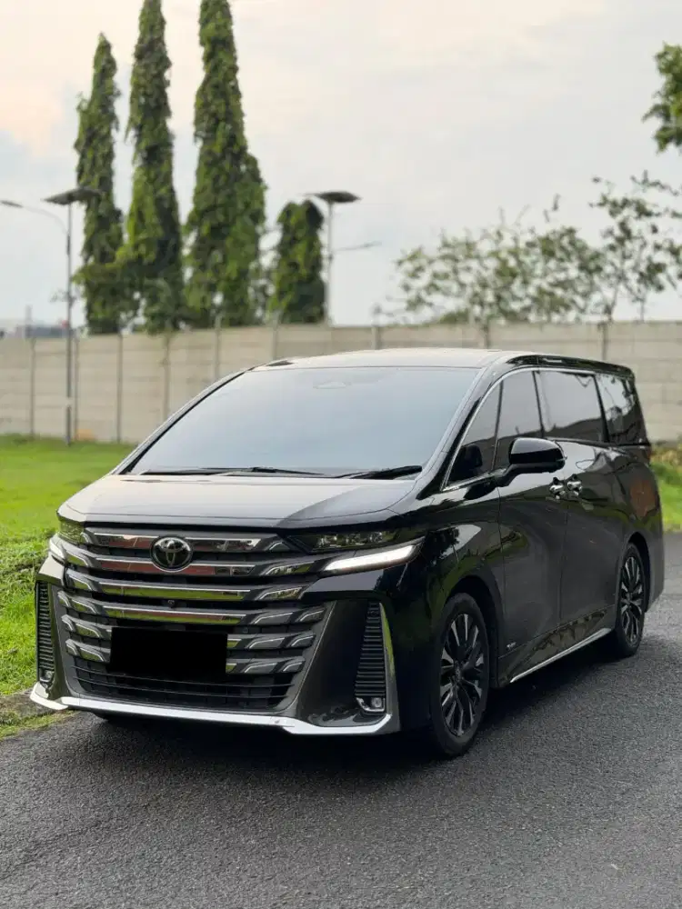 VELLFIRE HYBRID VIP EXCLUSIVE